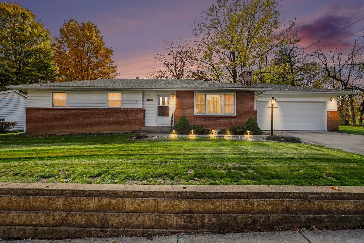 406 E Charles Street, Hastings, MI 49058 - #1