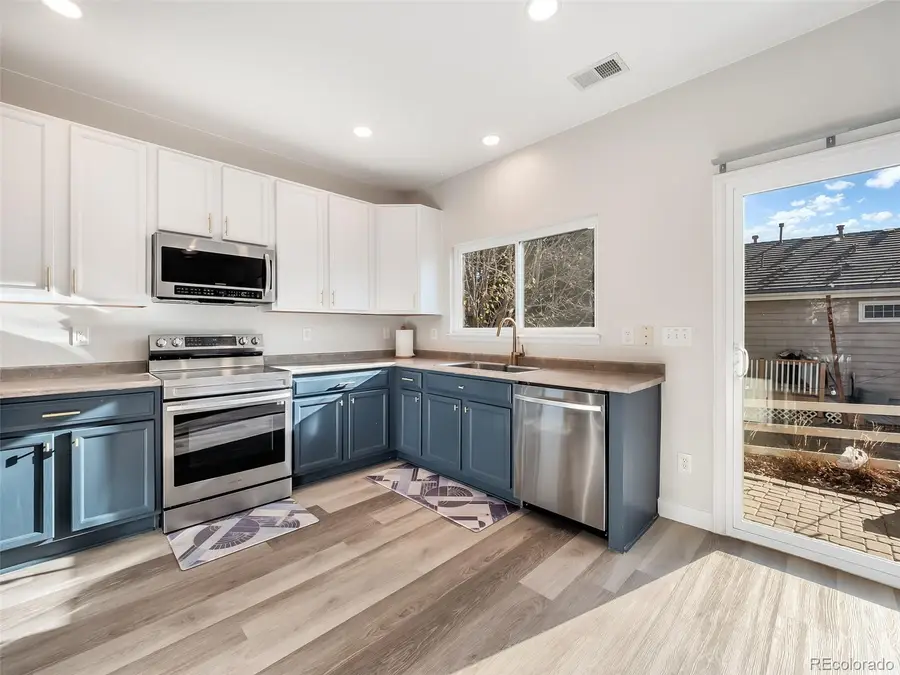 188 S Granby Court, Aurora, CO 80012 - Image #2