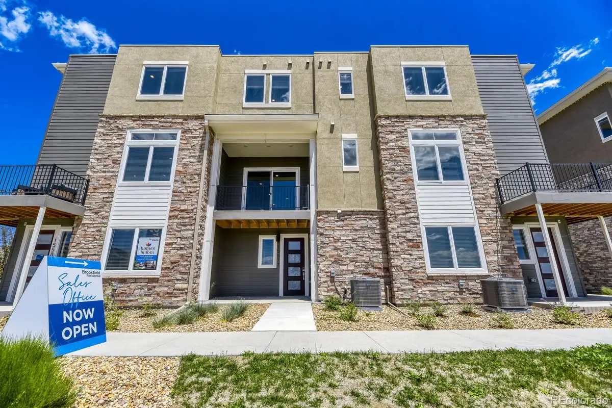 15577 W Washburn Drive, Lakewood, CO 80228 - #1