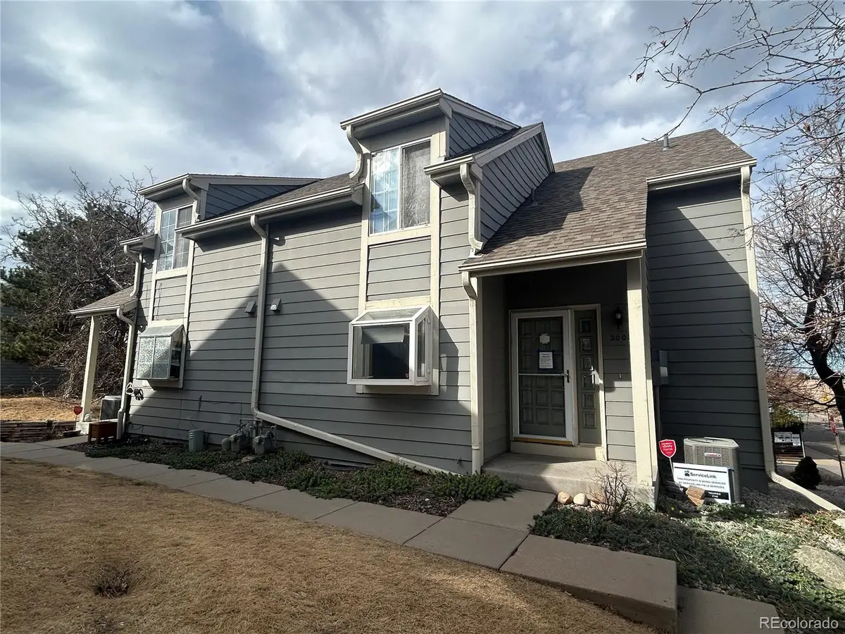 2002 S Worchester Way, Aurora, CO 80014 - #1
