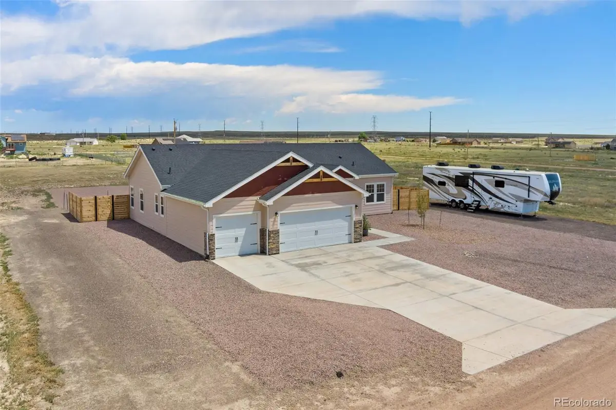 981 E Blackstone Drive, Pueblo, CO 81007 - #1