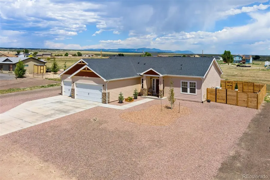 981 E Blackstone Drive, Pueblo, CO 81007 - #3