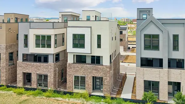 11463 E Briarwood Circle, Centennial, CO 80112