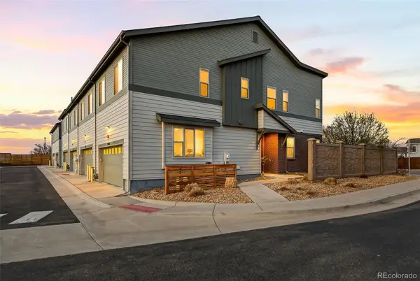 19585 E Sunset Circle, Aurora, CO 80015