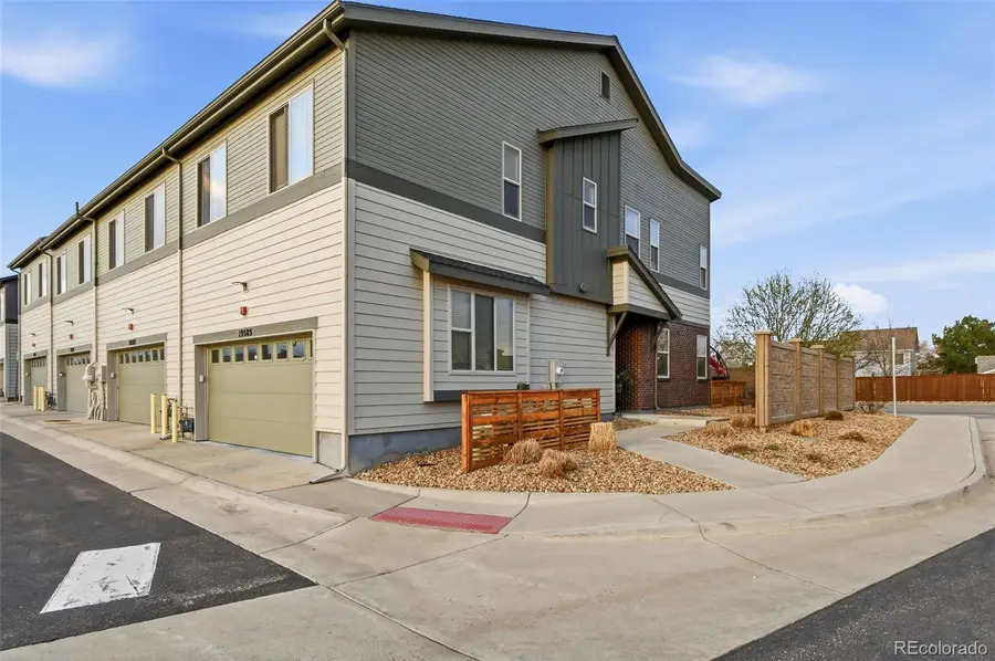 19585 E Sunset Circle, Aurora, CO 80015 - #2