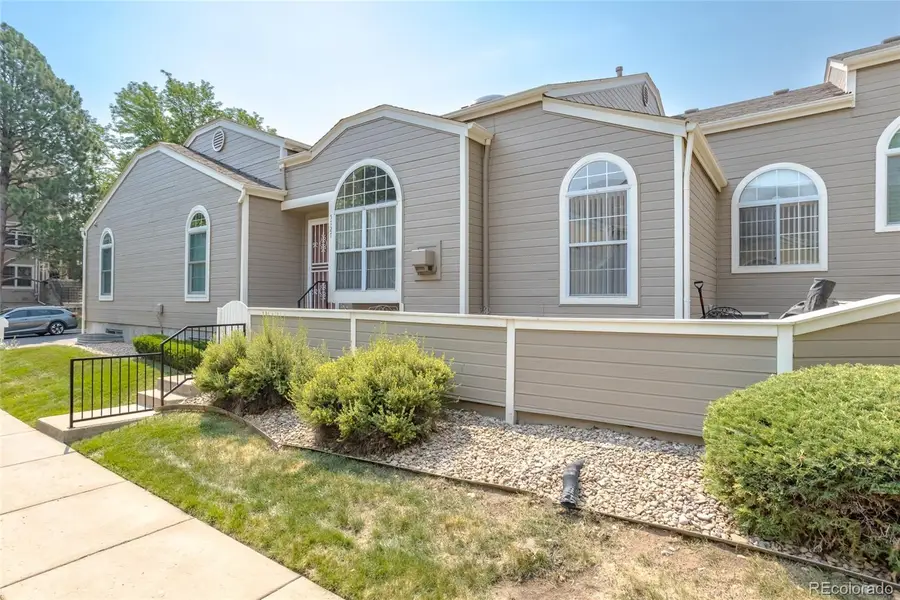 5727 W Asbury Place, Lakewood, CO 80227 - #2