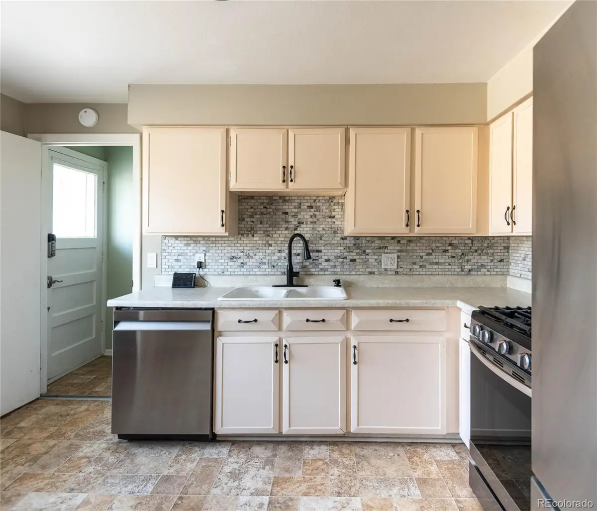 7115 S Birch Way, Centennial, CO 80122 - Image #1