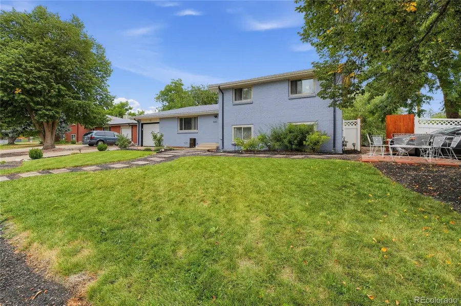 6805 W Ellsworth, Lakewood, CO 80226 - #2