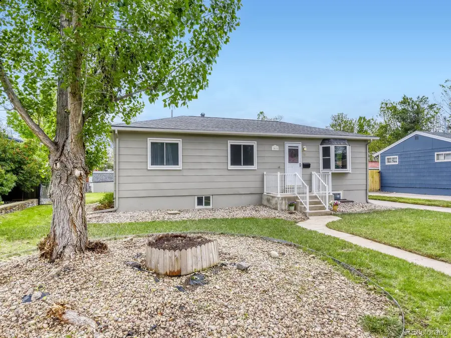1015 W Longview Avenue, Littleton, CO 80120 - #2