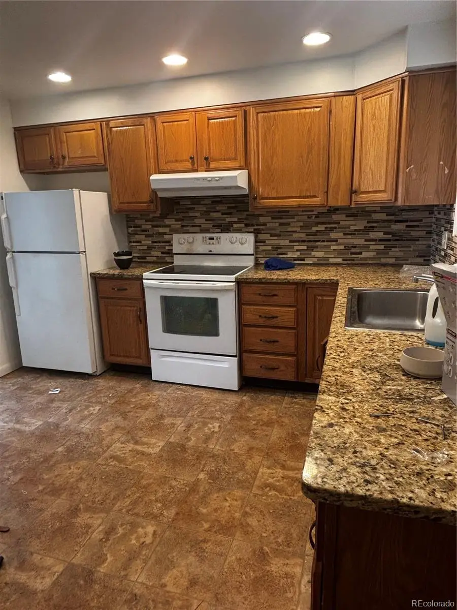 906 S Moline Street, Aurora, CO 80012 - #3