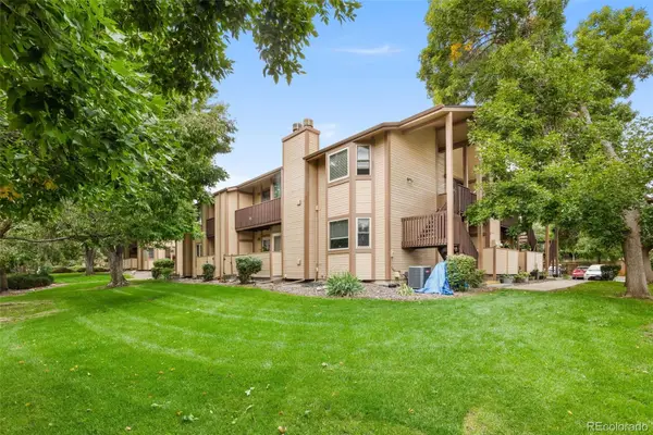 1075 S Garrison Street #203, Lakewood, CO 80226