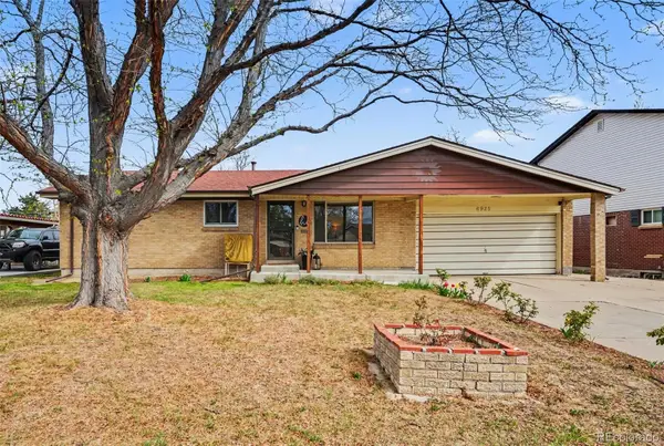 6925 W Colorado Drive, Lakewood, CO 80232