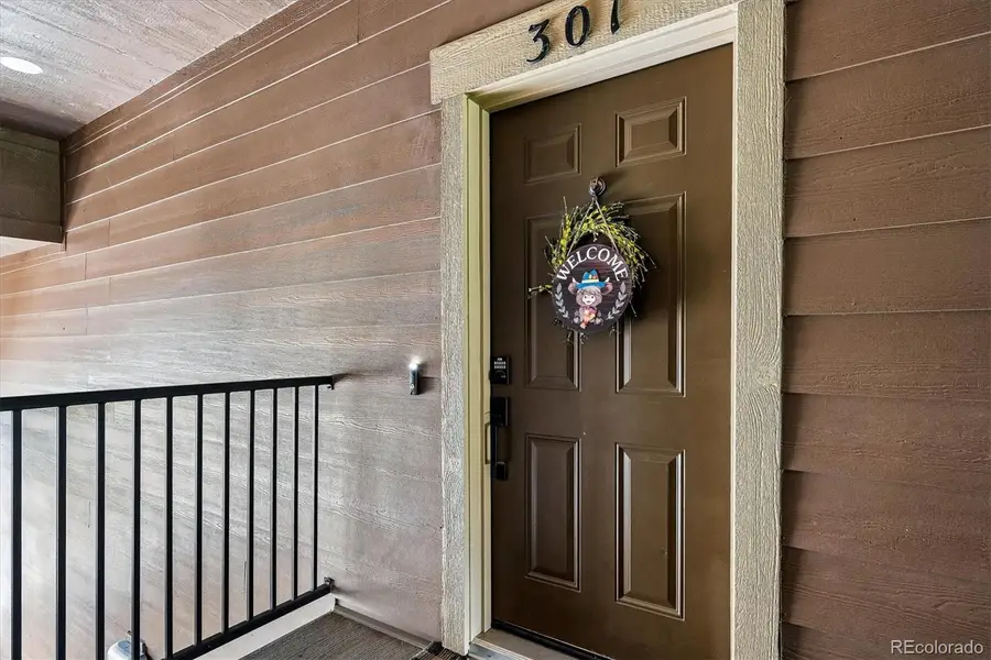 9962 W Victoria Place #301, Littleton, CO 80127 - #2