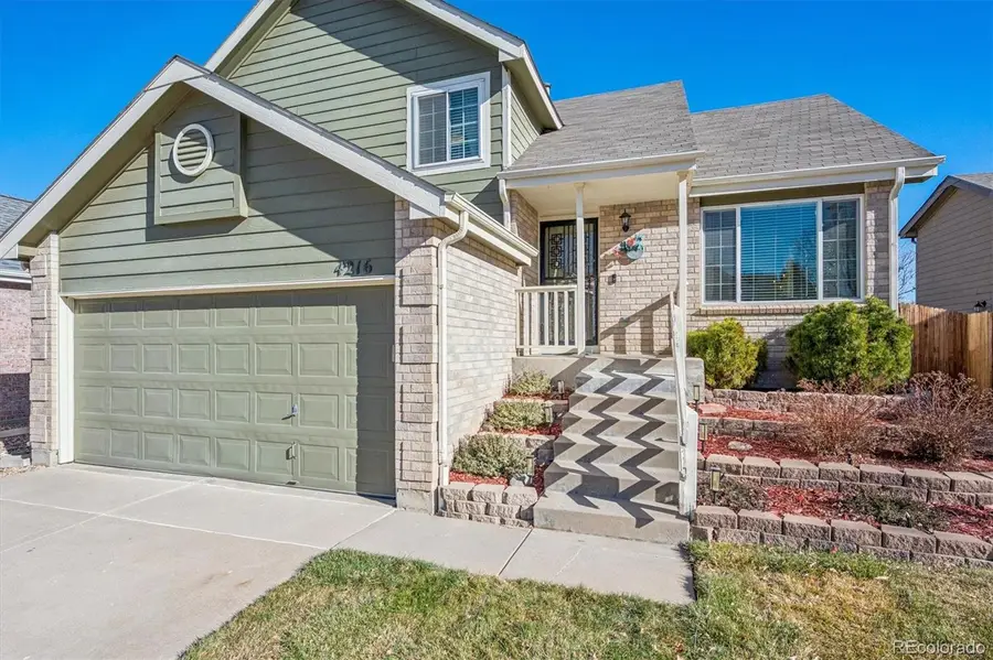 4216 S Ireland Court, Aurora, CO 80013 - Image #2