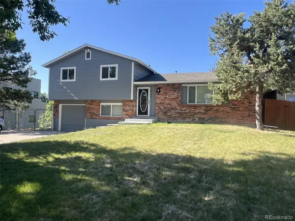 9320 W Burgundy Avenue, Littleton, CO 80123