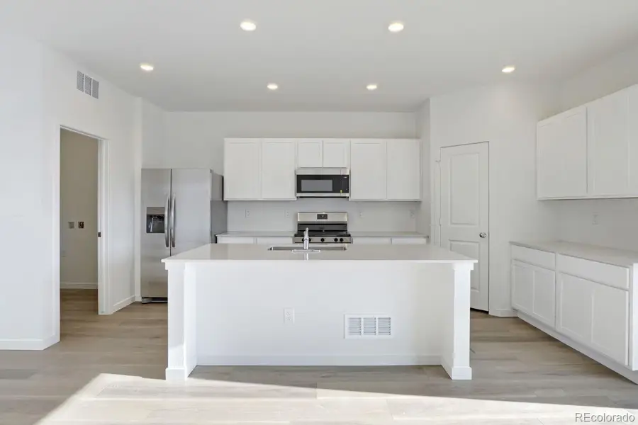 385 Wildflower Court, Bennett, CO 80102 - #3