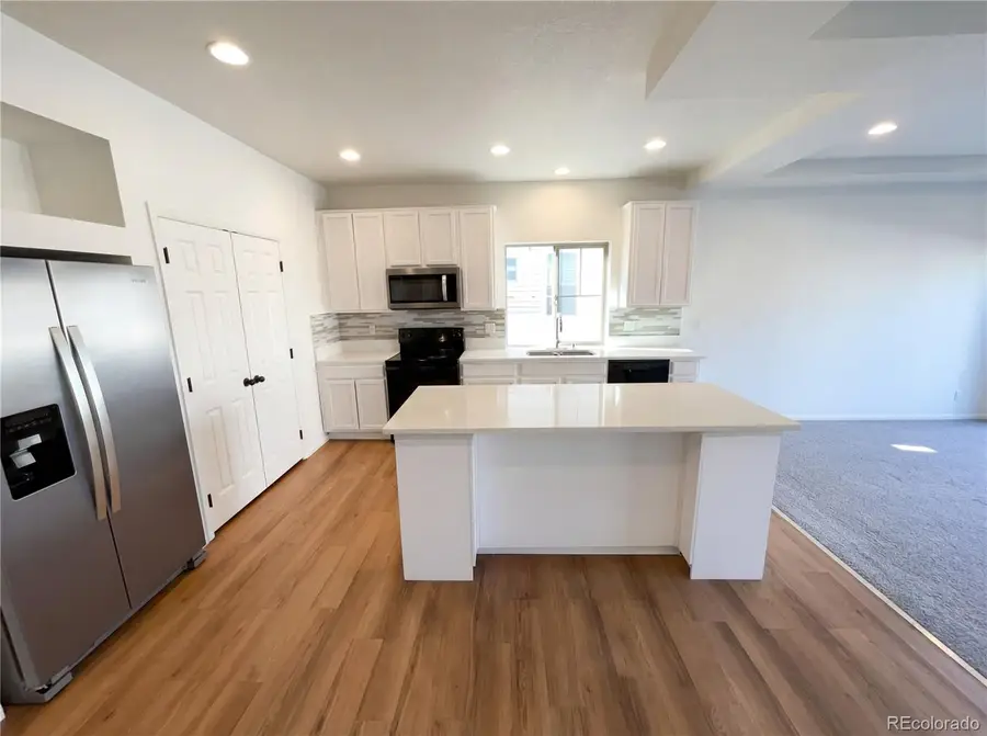 18257 E 52nd Avenue, Denver, CO 80249 - Image #2