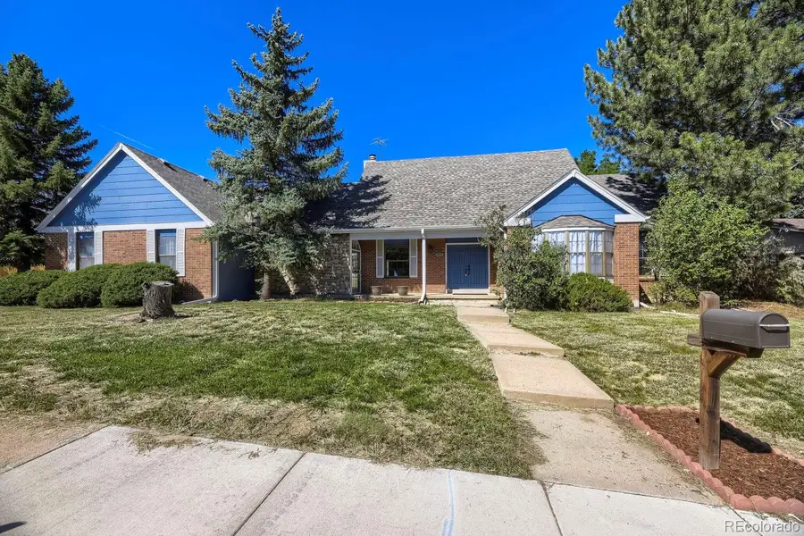 3955 S Monaco Parkway, Denver, CO 80237 - #2