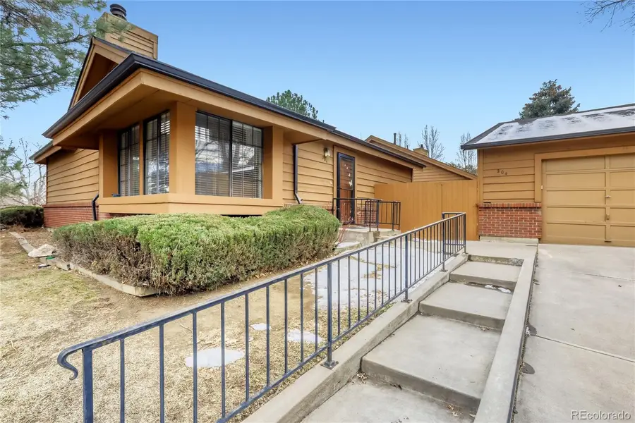 204 S Eagle Circle, Aurora, CO 80012 - #2