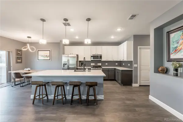 24907 E Calhoun Place #B, Aurora, CO 80016