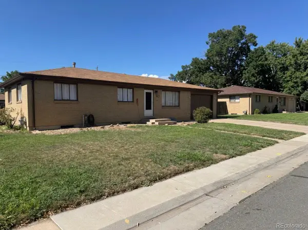 2940 W Saratoga Avenue, Englewood, CO 80110