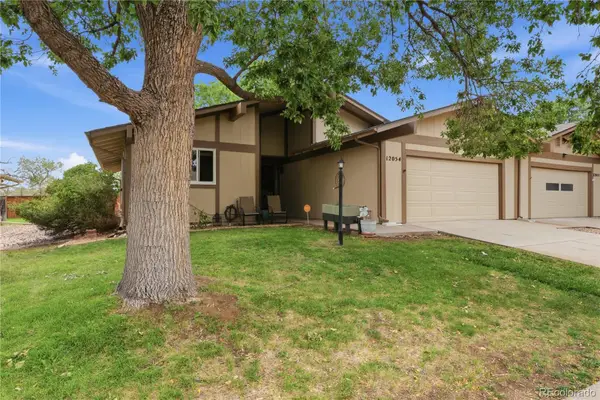 12054 E Maple Avenue, Aurora, CO 80012