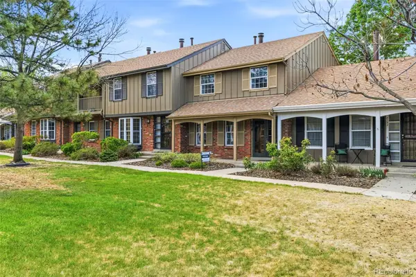 8752 E Amherst Drive #B, Denver, CO 80231