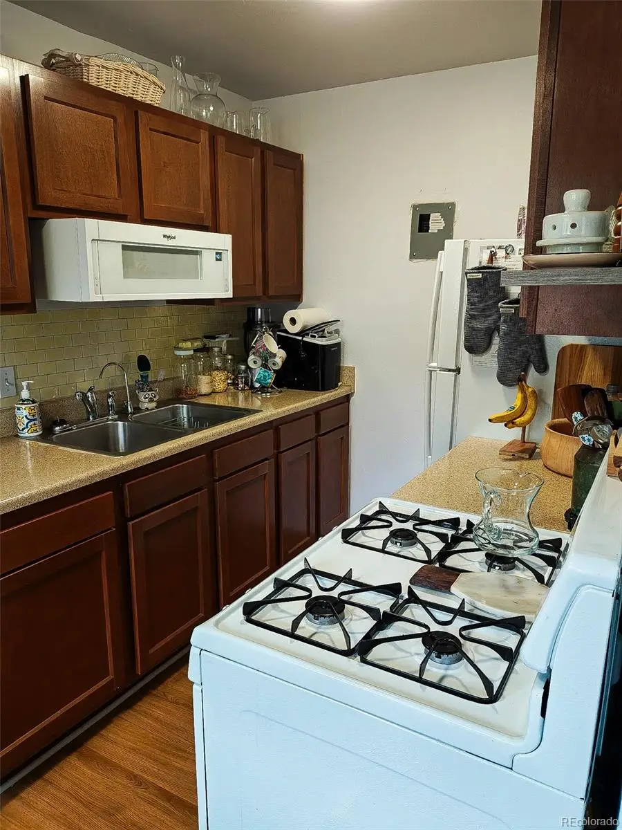 525 Jackson #207, Denver, CO 80206 - #2