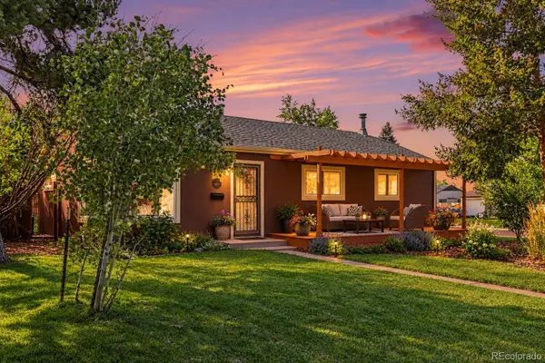 3201 S Grape Street, Denver, CO 80222