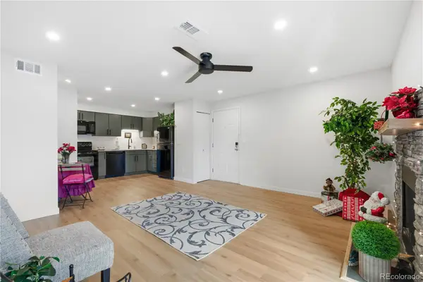 2575 S Syracuse Way #205, Denver, CO 80231