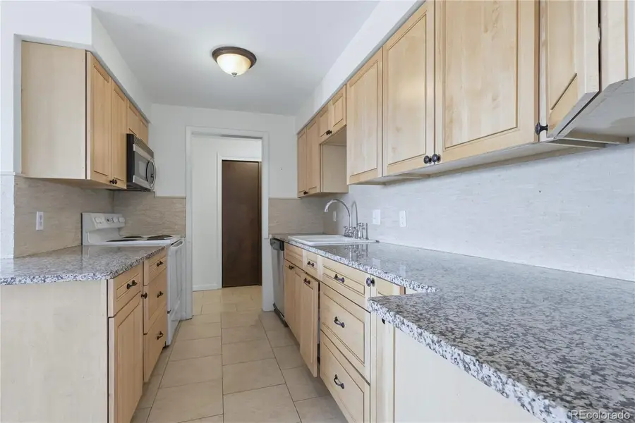 561 Geneva Street #305, Aurora, CO 80010 - Image #2