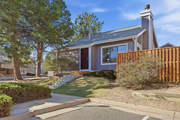 3757 S Genoa Circle #B, Aurora, CO 80013