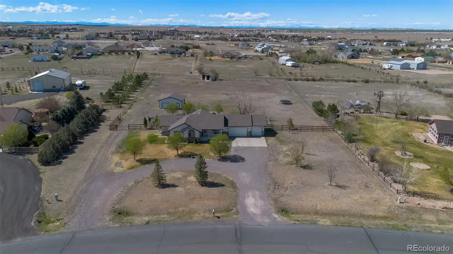 905 Pawnee Street, Strasburg, CO 80136 - #2