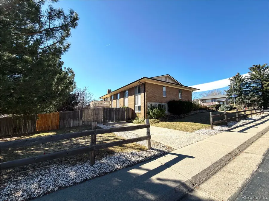 2012 S Yank Way, Lakewood, CO 80228 - #2