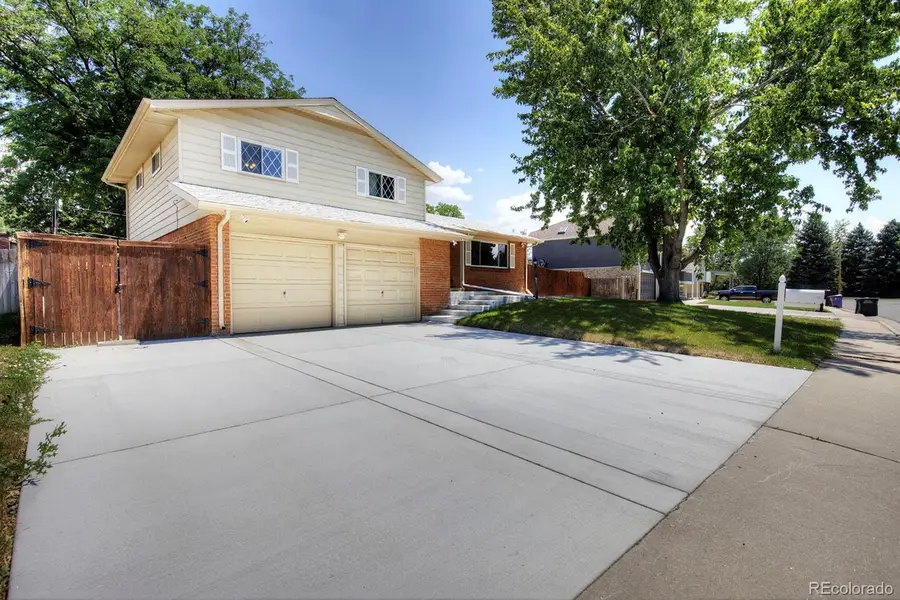 3032 S Saulsbury Street, Denver, CO 80227 - #2