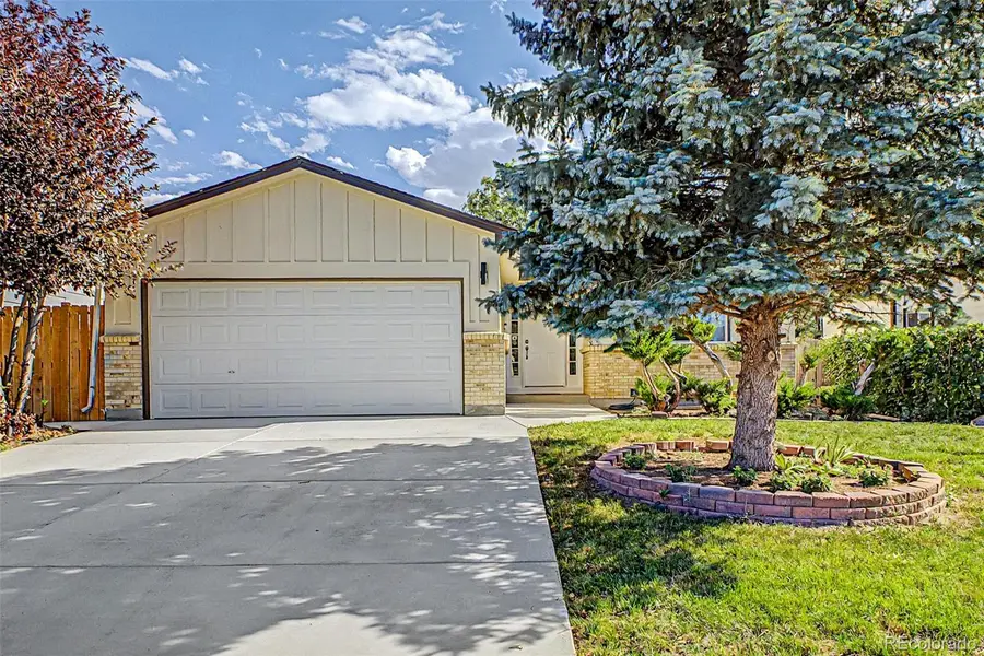 884 Madison Way, Bennett, CO 80102 - #2