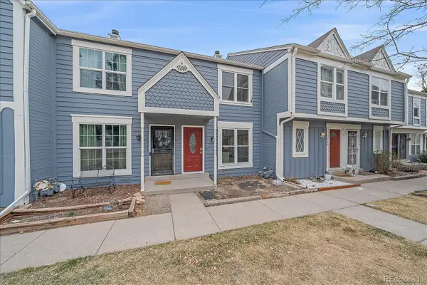 2262 S Jasper Way #B, Aurora, CO 80013