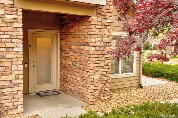 18201 E Greenwood Drive #A, Aurora, CO 80013
