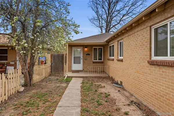 1717 Clinton Street, Aurora, CO 80010