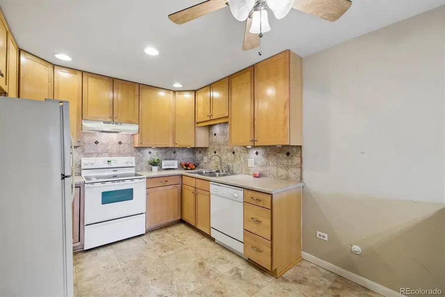 650 S Clinton #2D, Denver, CO 80247 - #3