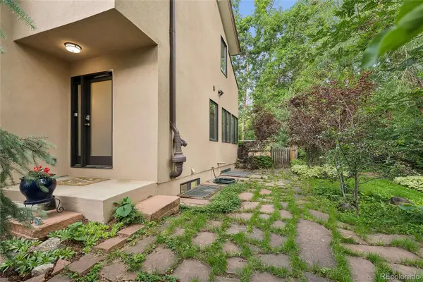 299 Spruce Court, Boulder, CO 80302