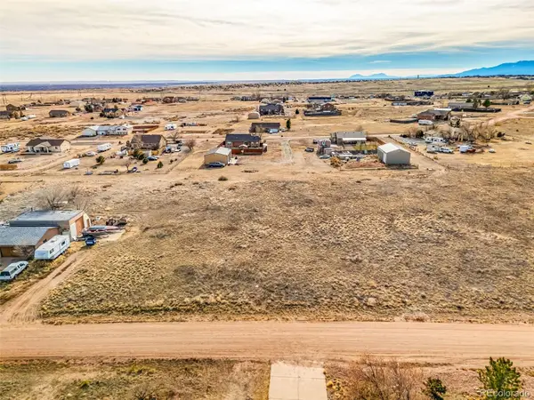 872 E Waverly Drive, Pueblo, CO 81007