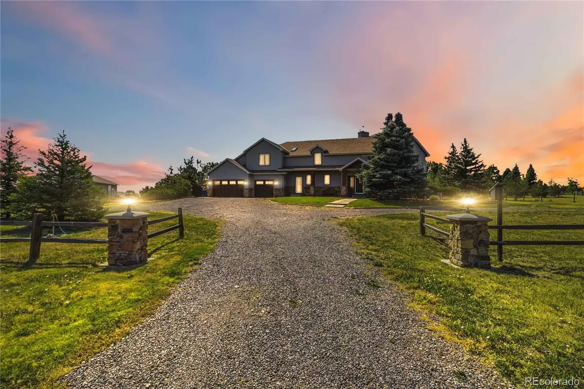 8124 S Ireland Way, Aurora, CO 80016 - #1