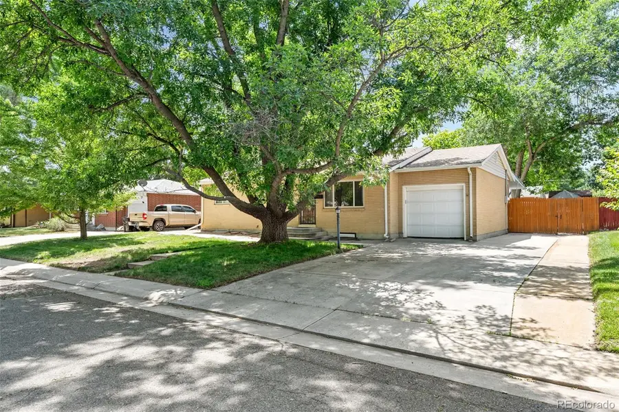6421 Iris Court, Arvada, CO 80004 - #2