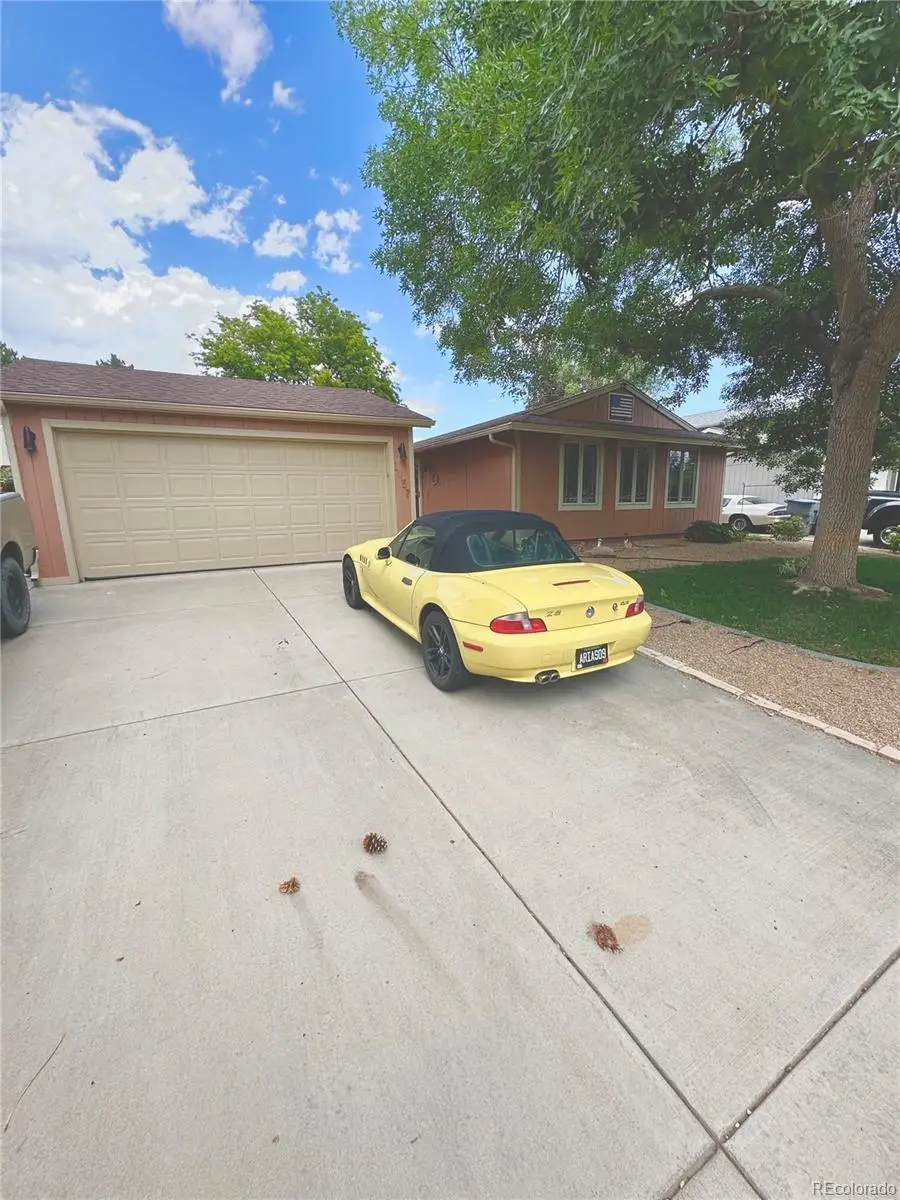 1057 Ponderosa Circle, Longmont, CO 80504 - #1