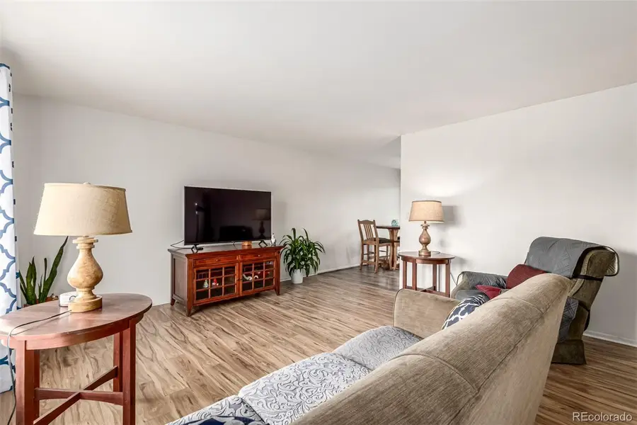 6691 S Wellington Court, Centennial, CO 80121 - Image #3