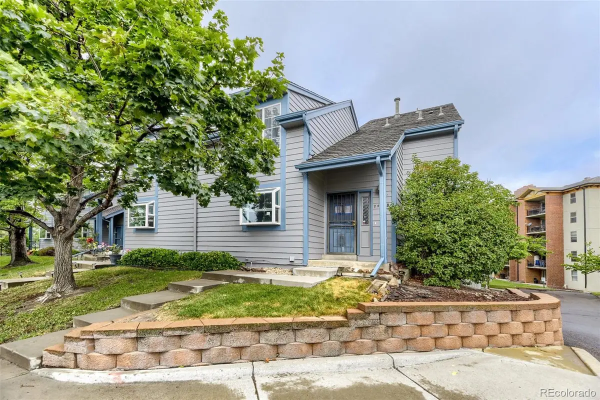 2405 S Worchester Court #B, Aurora, CO 80014 - #1