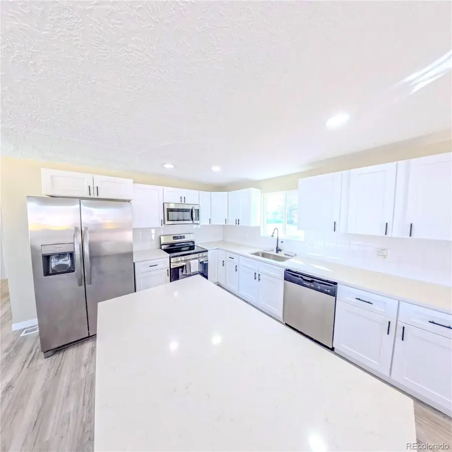 432 3rd Avenue, Deer Trail, CO 80105 - #2