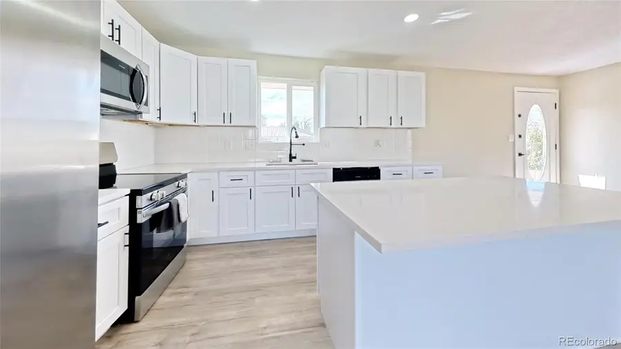 432 3rd Avenue, Deer Trail, CO 80105 - #3