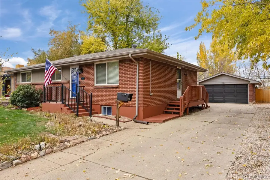 327 E Panama Drive, Centennial, CO 80121 - Image #2